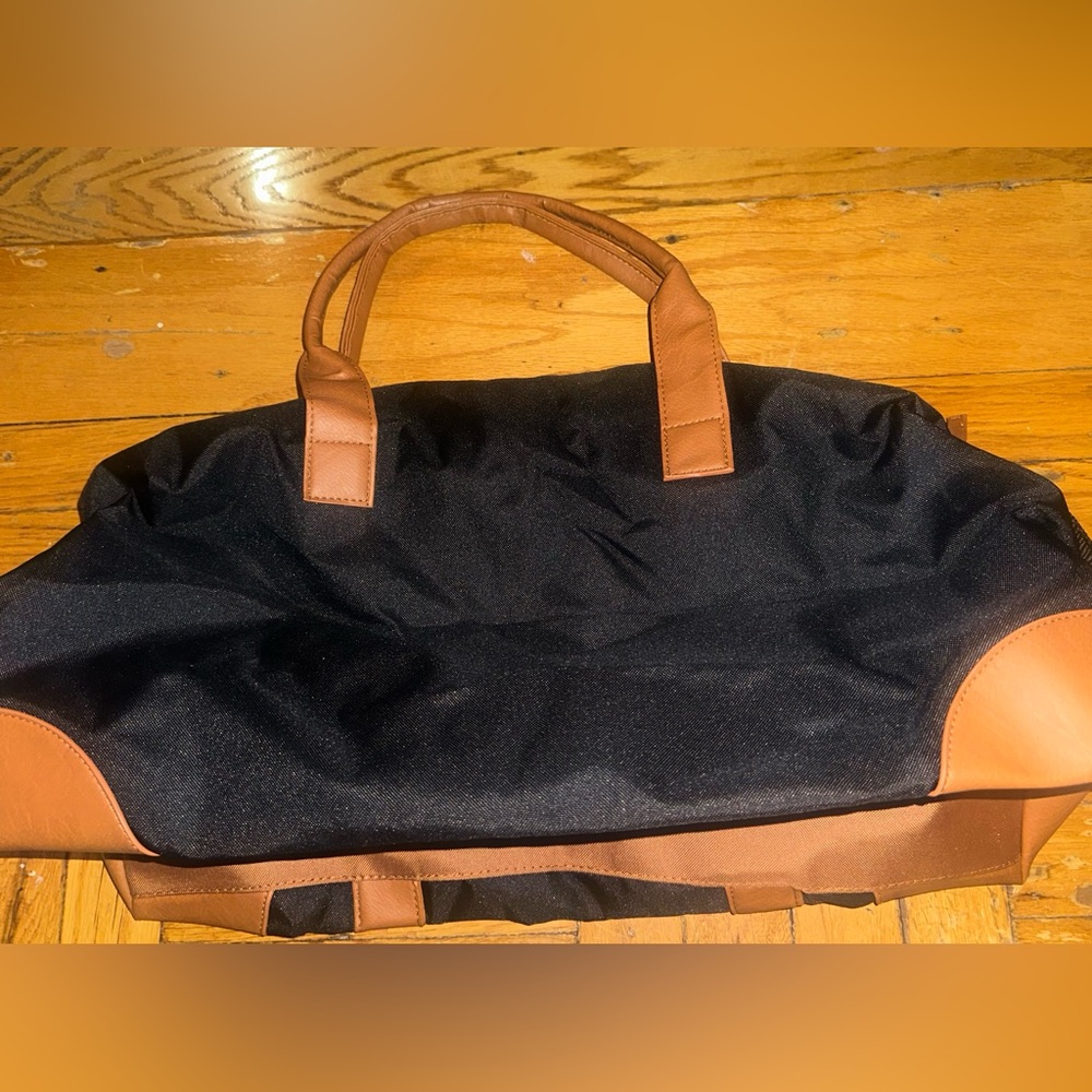 DSW Exclusive Large Black and Tan Overnight Weekender Duffle Tote Bag